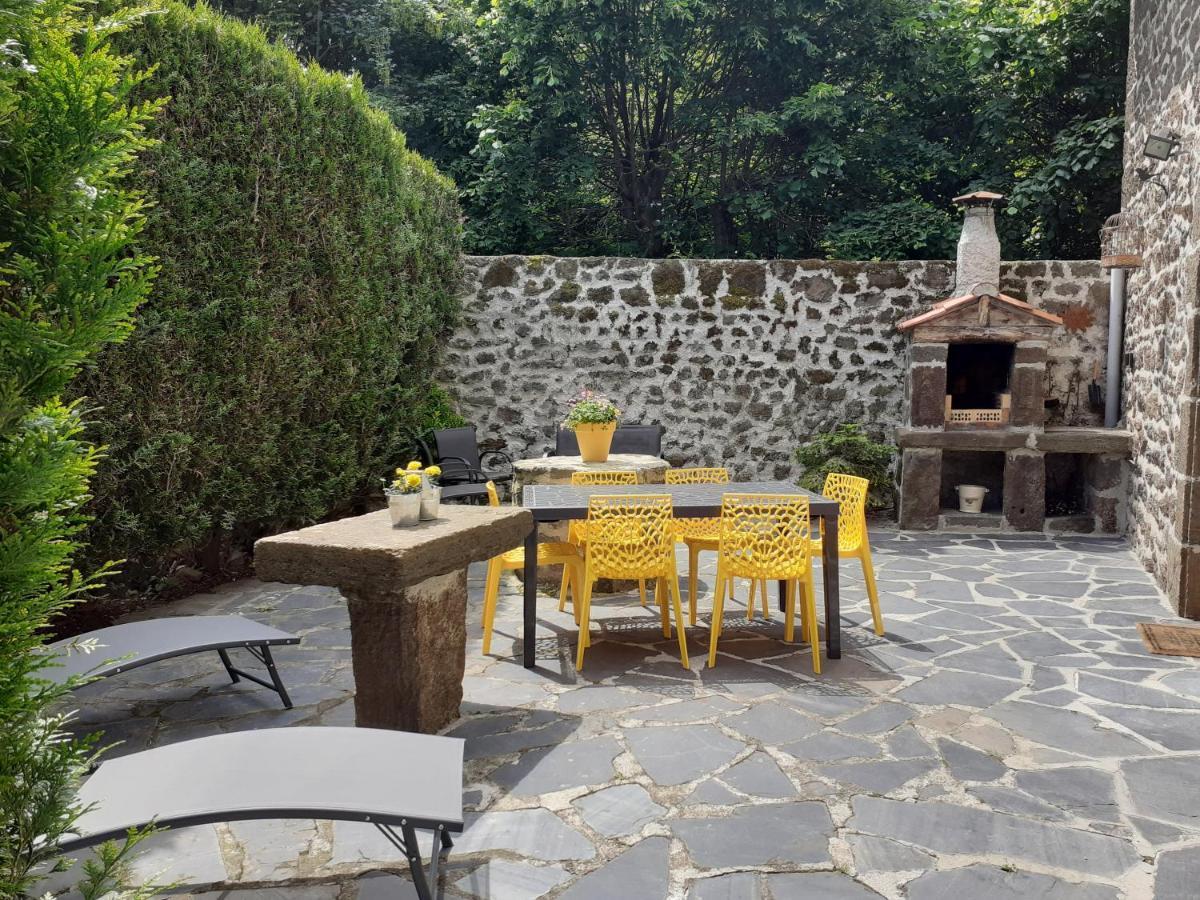 Maison Du Soleil Chez Isa Polignac (Haute-Loire) Exterior foto